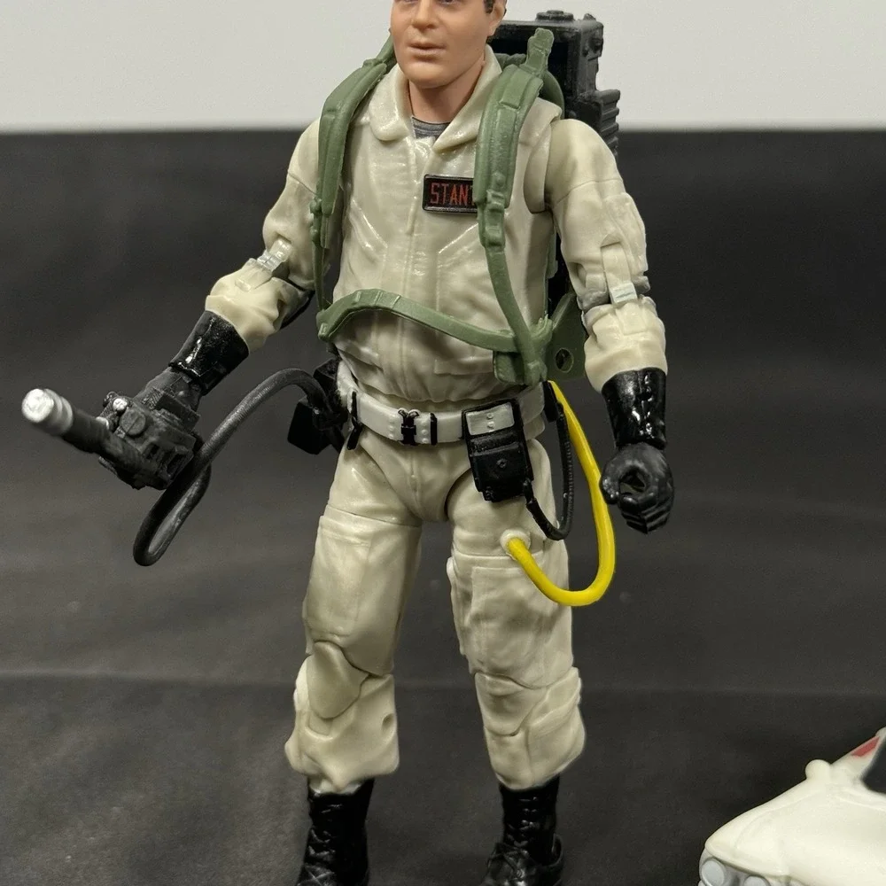 Hasbro Ghostbusters Ray Stantz Action Figure Kids 6 Inch Tan Ecto-1 Mini Vehicle